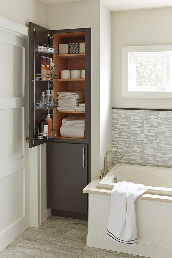 Linen Closet - Kemper Cabinetry