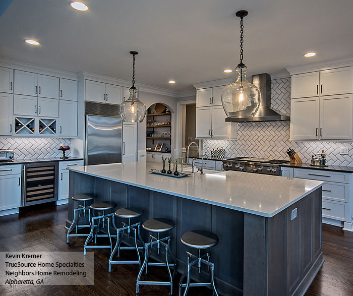 Off White Painted Kitchen Cabinets - Kemper Cabinetry